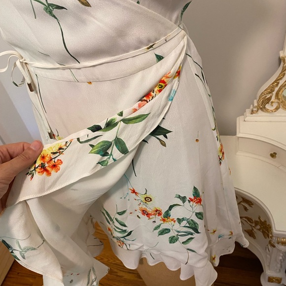 Willow and Clay size small wrap dress - Picture 2 of 4